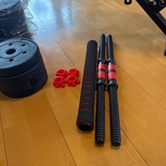 トレーニングベンチ&ダンベルセットの画像