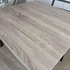 ダイニングテーブルとイス2個【取引中】の画像