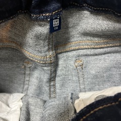ユニクロ　デニムパンツ　130センチの画像