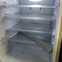SHARP     3ドア冷蔵庫　2024年製　350L     自動製氷なし　中古品の画像