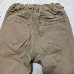 GU チノパンツ　140センチの画像