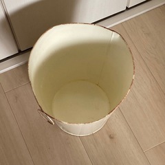ゴミ箱　ダストボックス　クリーム色　おしゃれの画像