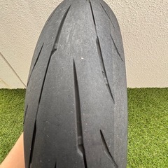 バイク用リアタイヤ　　Q5A  140\70の画像