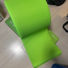 ゴルフバッグ、クラブ、健康器具いっしき一式の画像