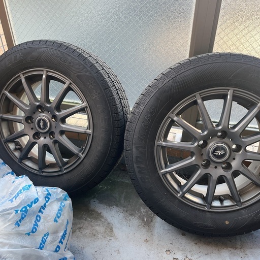 決まりました  スタッドレスタイヤ   195/65R/15