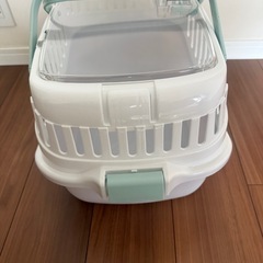 ペットキャリー　
ゲージの画像