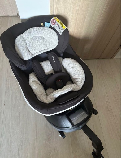 コンビ　チャイルドシート  クルムーヴ　ISOFIX