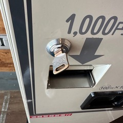 【作動品】ボステックGSC-013両替機中古品、新紙幣及び新硬貨非対応品、動作良好、低額紙幣千円札、500円→100円の画像