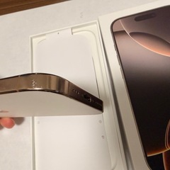 iPhone 16pro 256GBデザートチタニウム 両面新品交換済の画像