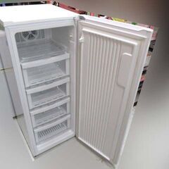 Haier 電気冷凍庫 136L 2013年製 JF-NUF136E ホワイト 前開き式 右開き キッチン家電 冷凍ストッカー ハイアール 苫小牧西店の画像