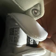 【ほぼ新品】adidas スニーカー白の画像
