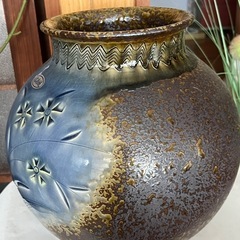信楽焼の少し大き目の花瓶の画像