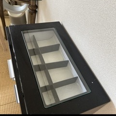 ガラスキャビネットの画像