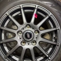 スタッドレスタイヤの画像