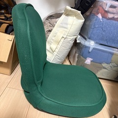 折りたたみ座椅子の画像