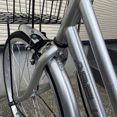 【美品】自転車24型シルバーLEDライト付きの画像