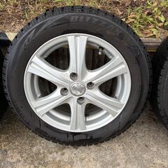 アルミホイール付きスタッドレスタイヤ４本セットの画像