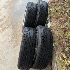 アルミホイール付きスタッドレスタイヤ４本セットの画像