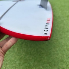 JSサーフボード レッドバロンツインフィン5'5 フィン付きの画像