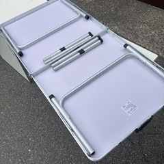 折り畳み式アルミアウトドアテーブル キャンプ 屋外の画像