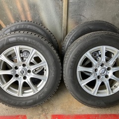 215\65r16スタッドレスタイヤホイール4本セットの画像
