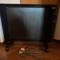 デロンギ パネルヒーター未使用品の画像