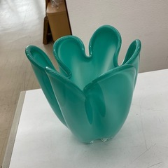 ガラス花瓶 ライトグリーンの画像