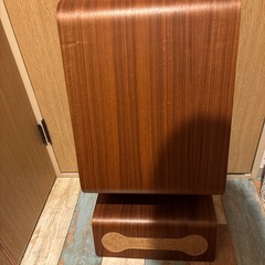 木製 ベッドテーブルの画像