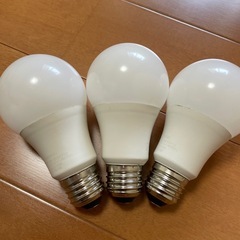 照明　ダウンライト　LED電球3個付きの画像