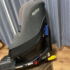 決まりました　洗浄済み　aprica チャイルドシート　ISOFIXの画像