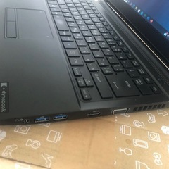 東芝　ノートパソコンの画像