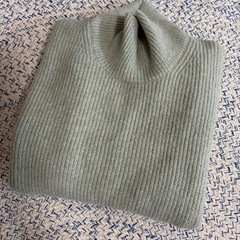 UNIQLO ユニクロ　スフレヤーン　ハイネック　セーター　ニット　LLの画像