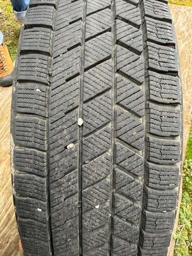 ブリヂストンVRX-3 2023年スタッドレス タイヤとホイールセット4本175/65r15