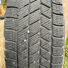 ブリヂストンVRX-3 2023年スタッドレス タイヤとホイールセット4本175/65r15の画像