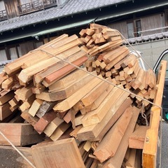 5〜8kgずつ　束ねてあります　薪　ストーブ　、キャンプ　用（マキ）の画像