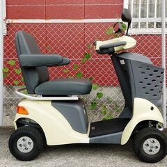☆美品!☆ SUZUKI/ｽｽﾞｷ ｾﾆｱｶｰ ET4DB 2023年製 電動 車椅子 ｼﾙﾊﾞｰｶｰ 四輪【ユーズドユーズ名古屋天白店】JY101901の画像