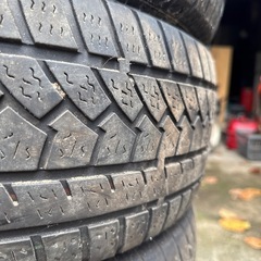 スタッドレス215/60/16の画像