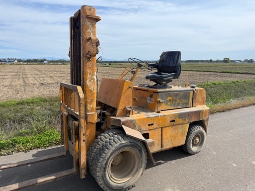 即戦力！ディーゼルフォークリフト コマツ 2トン