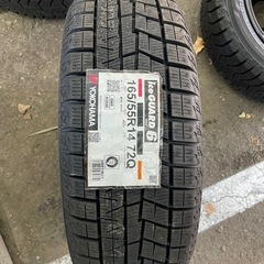【新品】 値下げ中。
YOKOHAMA iceGUARD 6 iG60 スタッドレスタイヤ 165/55R14 4本セット 2023年  ホイールサイズ　R14 5.5J -25　×4本おまけ(メーカー不明)マットブラック塗装 の画像