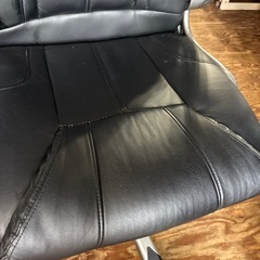 ⭐️ジモティー限定⭐️￥5,500-➡️￥4400-(税込)❗️オフィスチェア🖤椅子1人用チェアキャスター付きの画像
