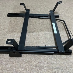 ヴィッツ NCP91 レカロ シートレール 運転席用
の画像