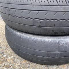 古タイヤ4本の画像