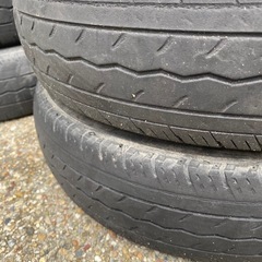 古タイヤ4本の画像