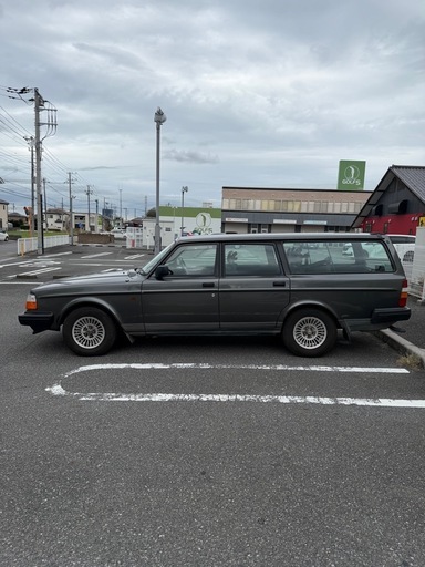 車検令和9年12月　volvo240 ステーションワゴン　1993 ガンメタブラック　本体