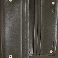 PRADA サフィアーノ　長財布の画像