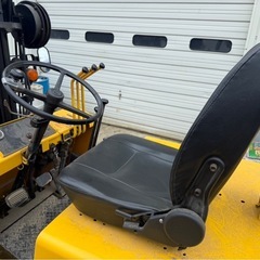 即戦力！コマツ フォークリフト 2.5トン ヒンジ付きの画像