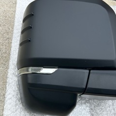 ハイエース6型ウインカー付き社外ミラーの画像