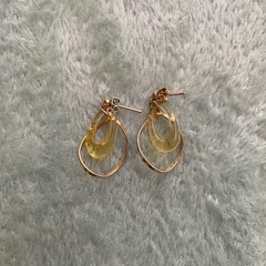 ピアス　イエロー　ゆれる　しずくの画像