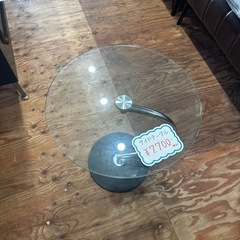 tempered glass🪞サイドテーブル🩷ガラス天板✨️円形🍒お洒落⭐️テーブルの画像