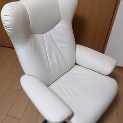 ニトリ 一人用ソファ オットマンの画像